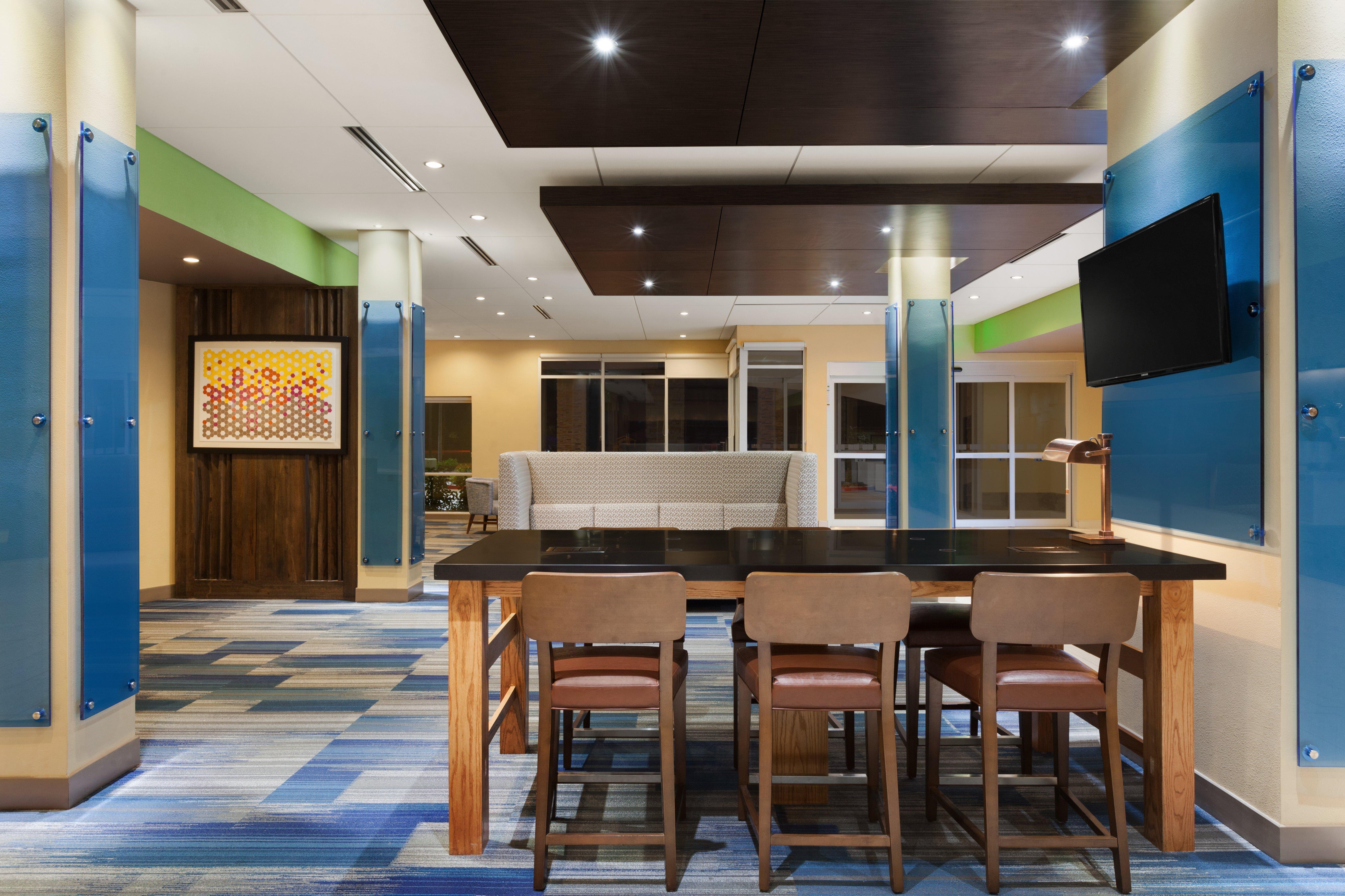 Holiday Inn Express & Suites Edinburg- Mcallen Area By Ihg Экстерьер фото